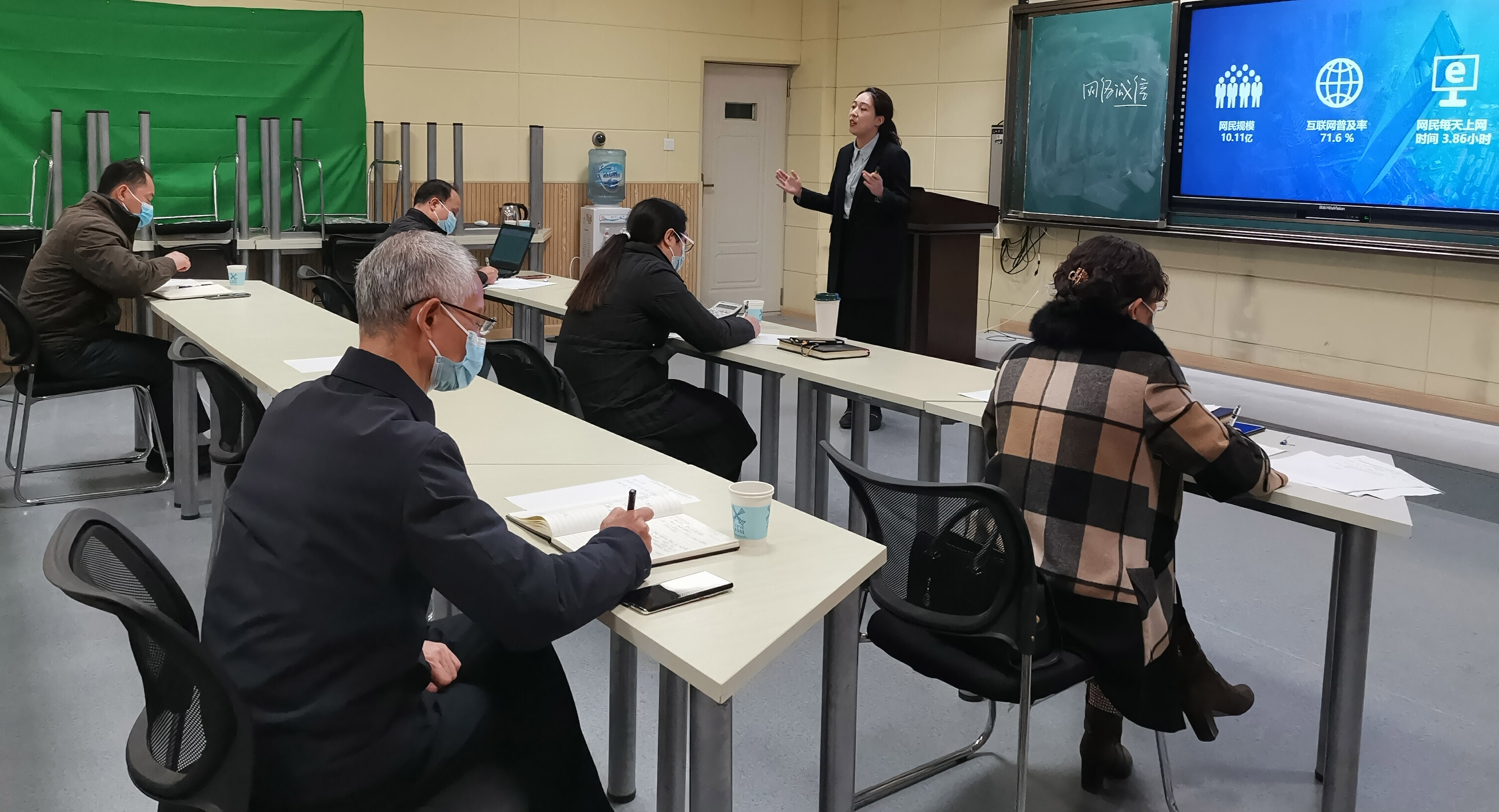 张汇蓉(6).jpg 张汇蓉(6).jpg